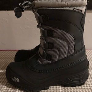Kids North face winter Boots. NWOT